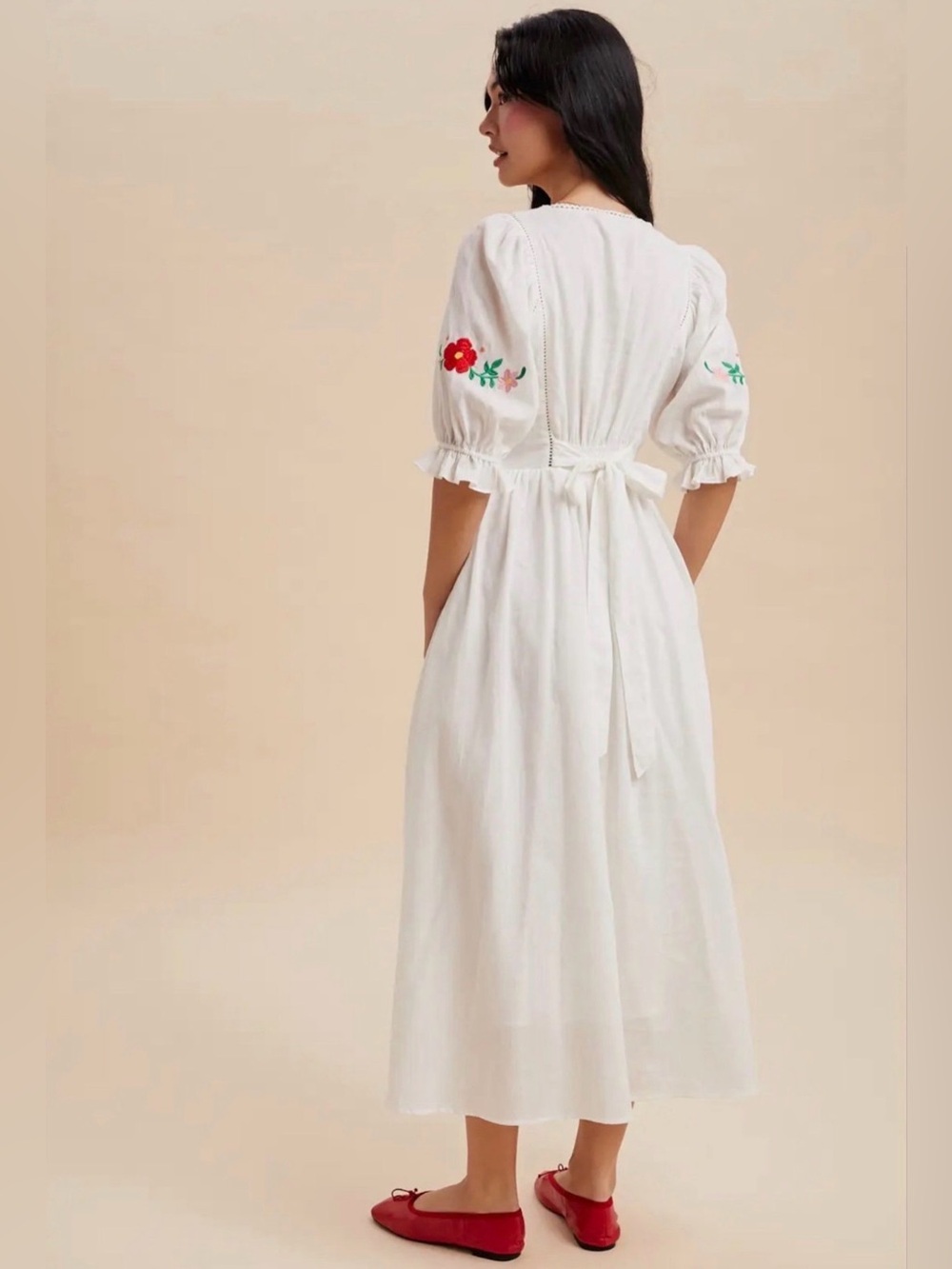Urban Outfitters White Embroidered Boho Maxi Dress Floral Smocked 100% Cotton - Picture 13 of 16